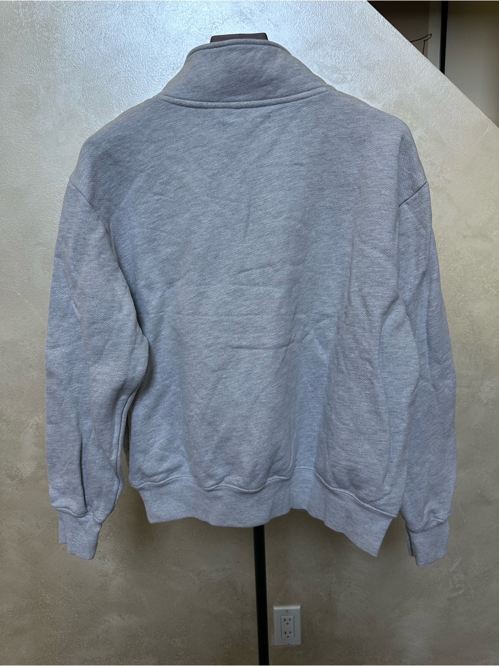 soulcycle Light Grey Half-Zip Sweatshirt with SOUL Logo size large - Picture 10 of 10